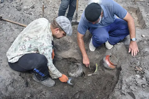 У Черкасах на Казбеті розкопали смітники XIX століття: що знайшли археологи