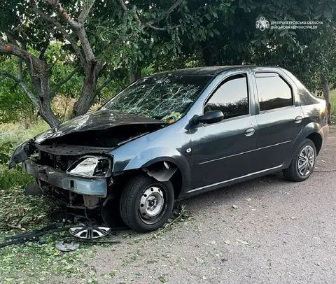 Три райони Дніпропетровщини під обстрілами: поранені люди та палаючі вантажівки