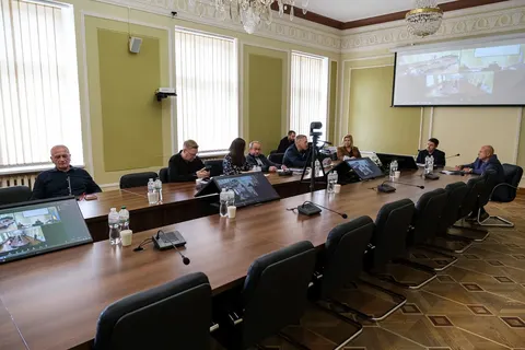 На Львівщині паралельно пишуть два документи, які визначать життя області до 203