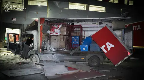 Удар по Одещині: пошкоджено відділення «Нової пошти», постраждали двоє